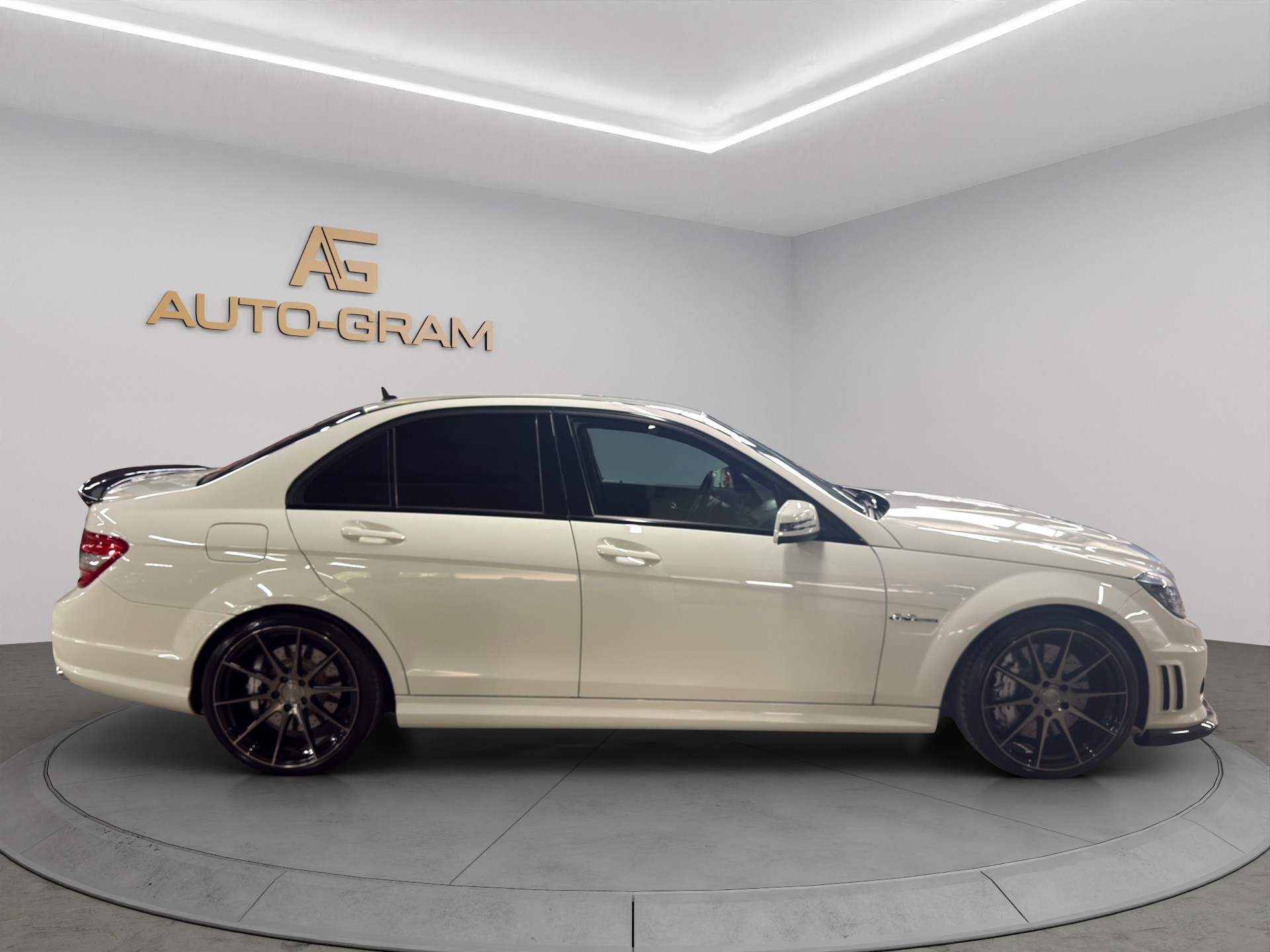MERCEDES-BENZ C 63 AMG Avantgarde 7G-Tronic-image-5