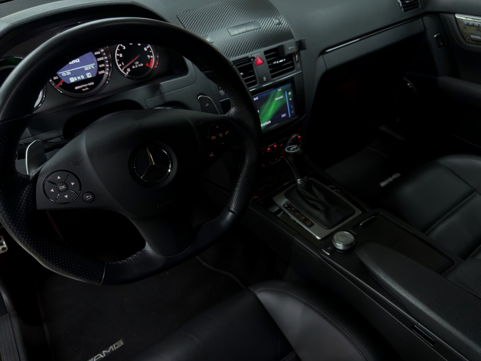 MERCEDES-BENZ C 63 AMG Avantgarde 7G-Tronic-image-24