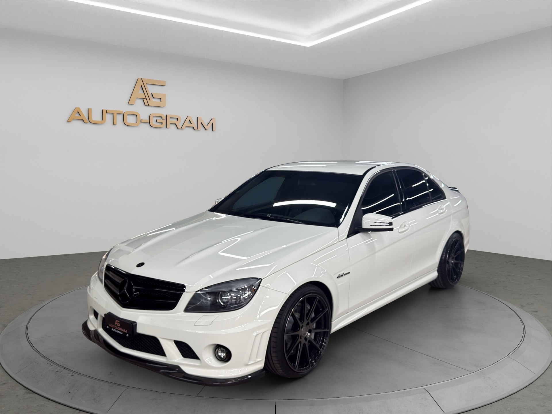 MERCEDES-BENZ C 63 AMG Avantgarde 7G-Tronic-image-0