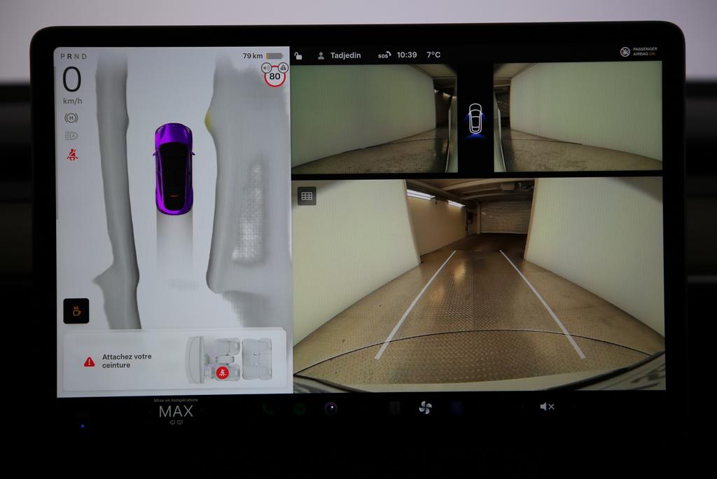 TESLA Model Y Long Range D-image-12