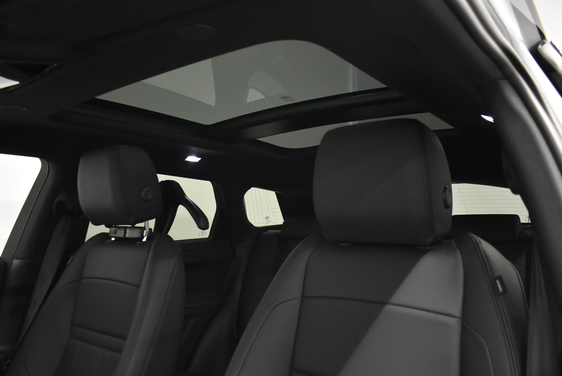 LAND ROVER Range Rover Evoque 1.5 T 270e Dynamic SE-image-7