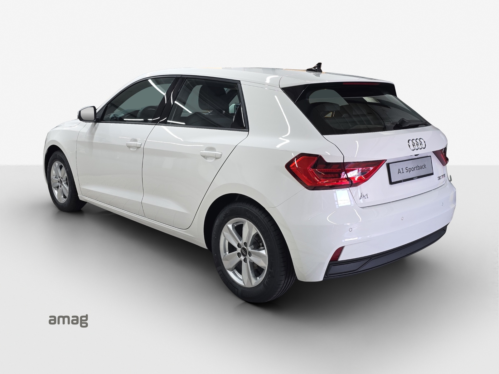 AUDI A1 Sportback 30 TFSI Attraction S-tronic-image-2