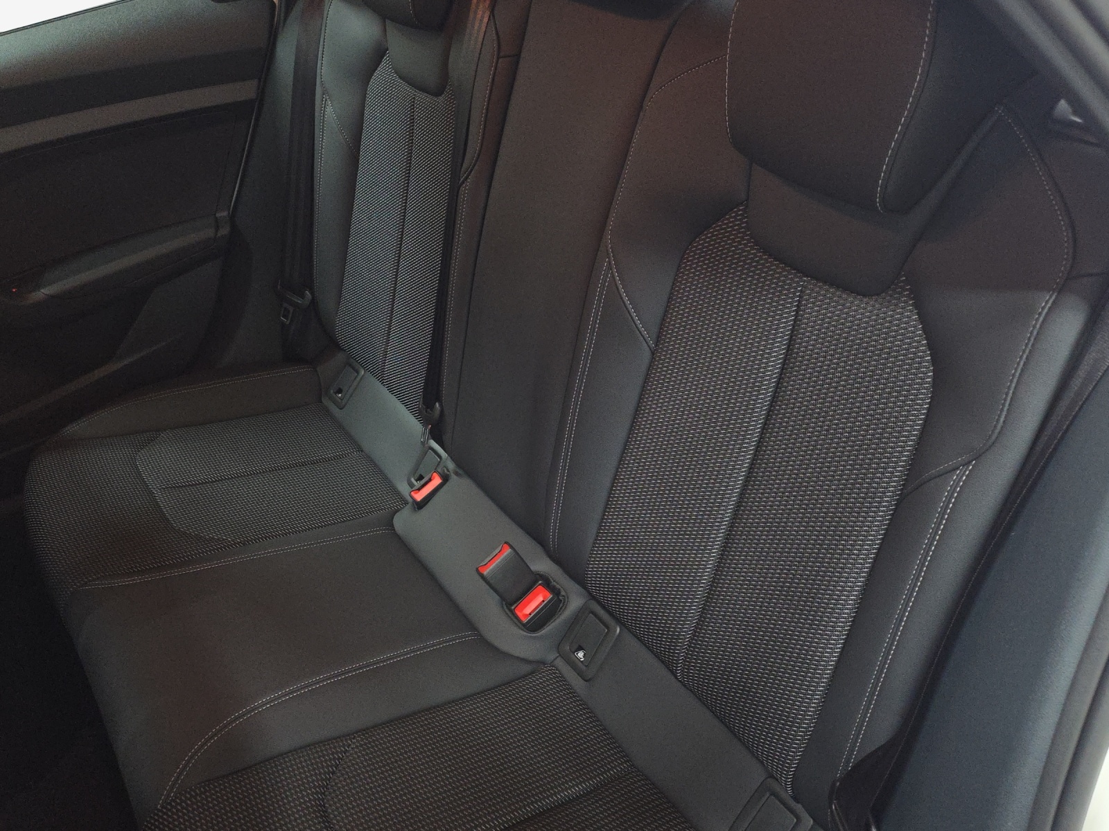 AUDI A1 Sportback 30 TFSI Attraction S-tronic-image-11