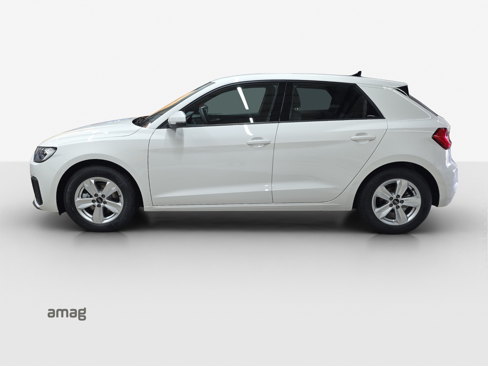 AUDI A1 Sportback 30 TFSI Attraction S-tronic-image-1