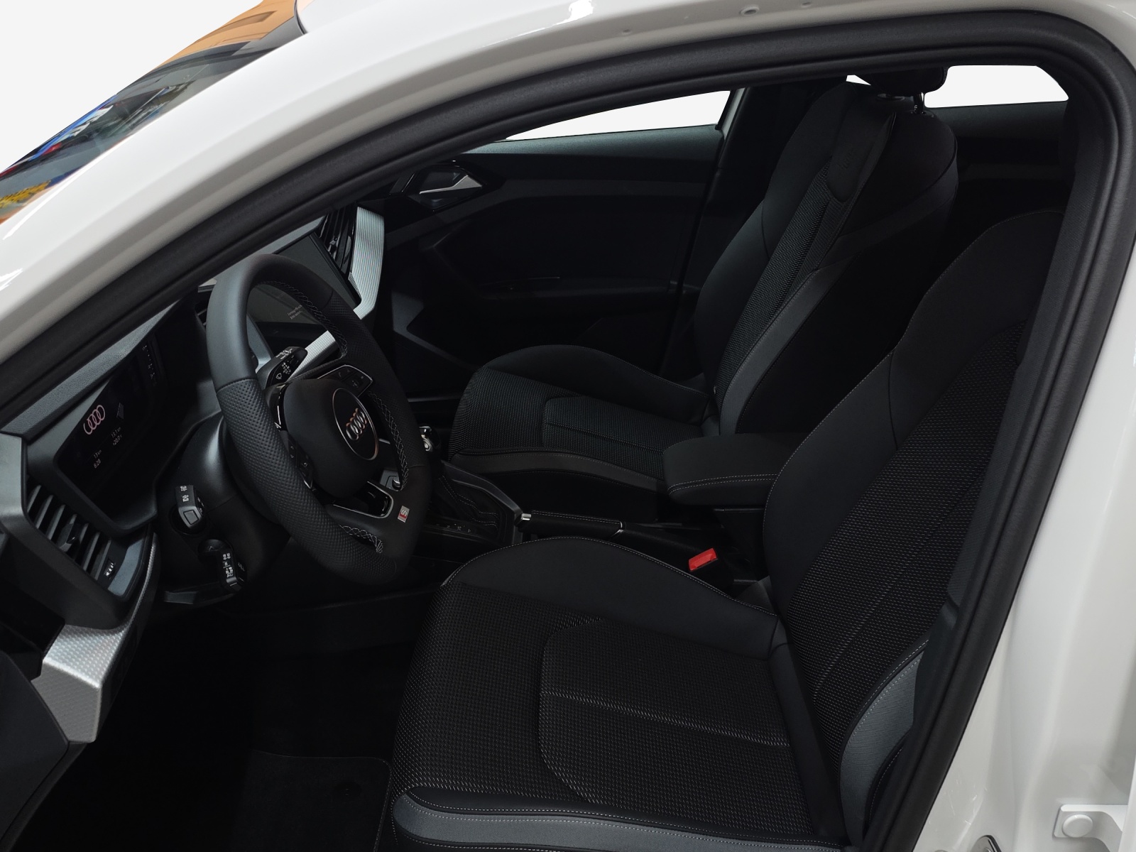 AUDI A1 Sportback 30 TFSI Attraction S-tronic-image-7