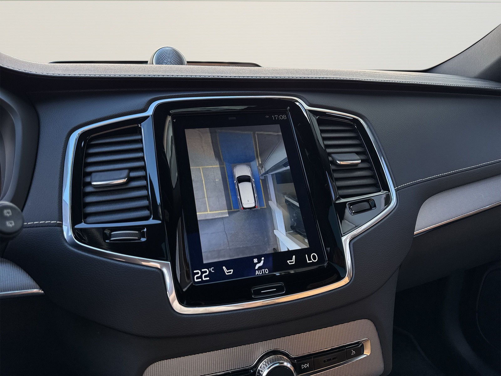 VOLVO XC90 2.0 T6 Inscription 7P. AWD-image-15