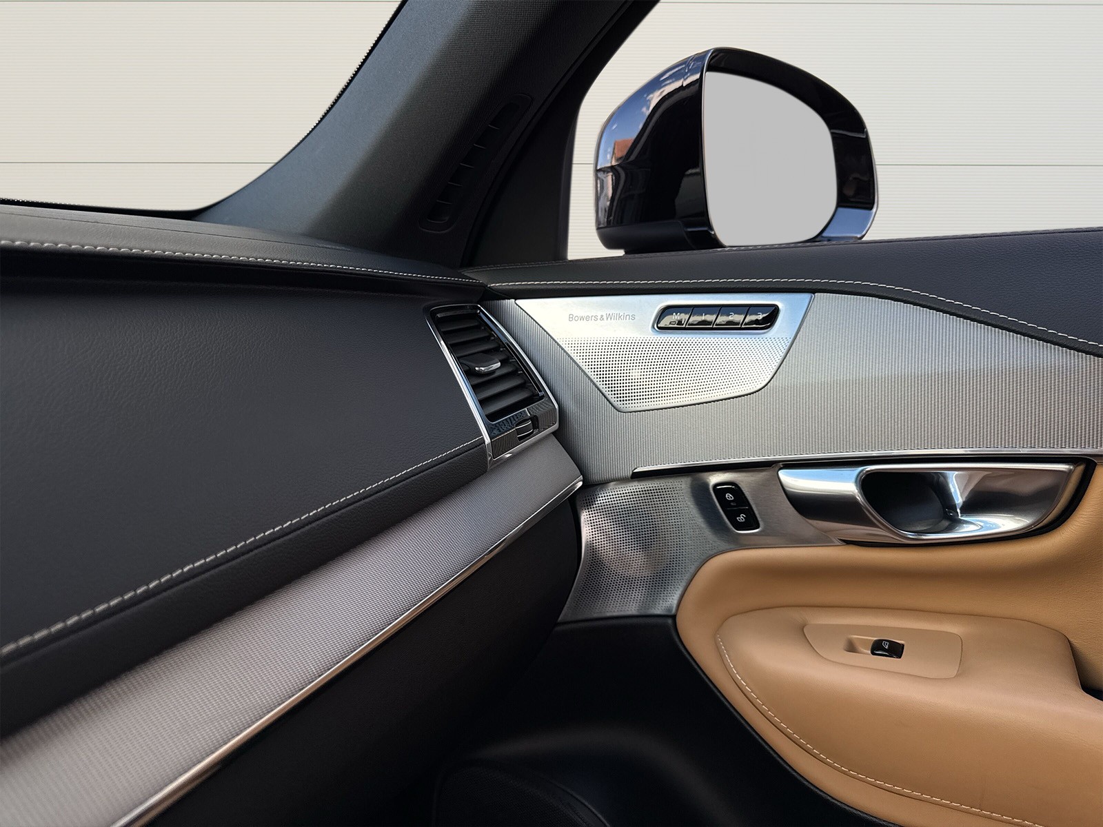 VOLVO XC90 2.0 T6 Inscription 7P. AWD-image-16