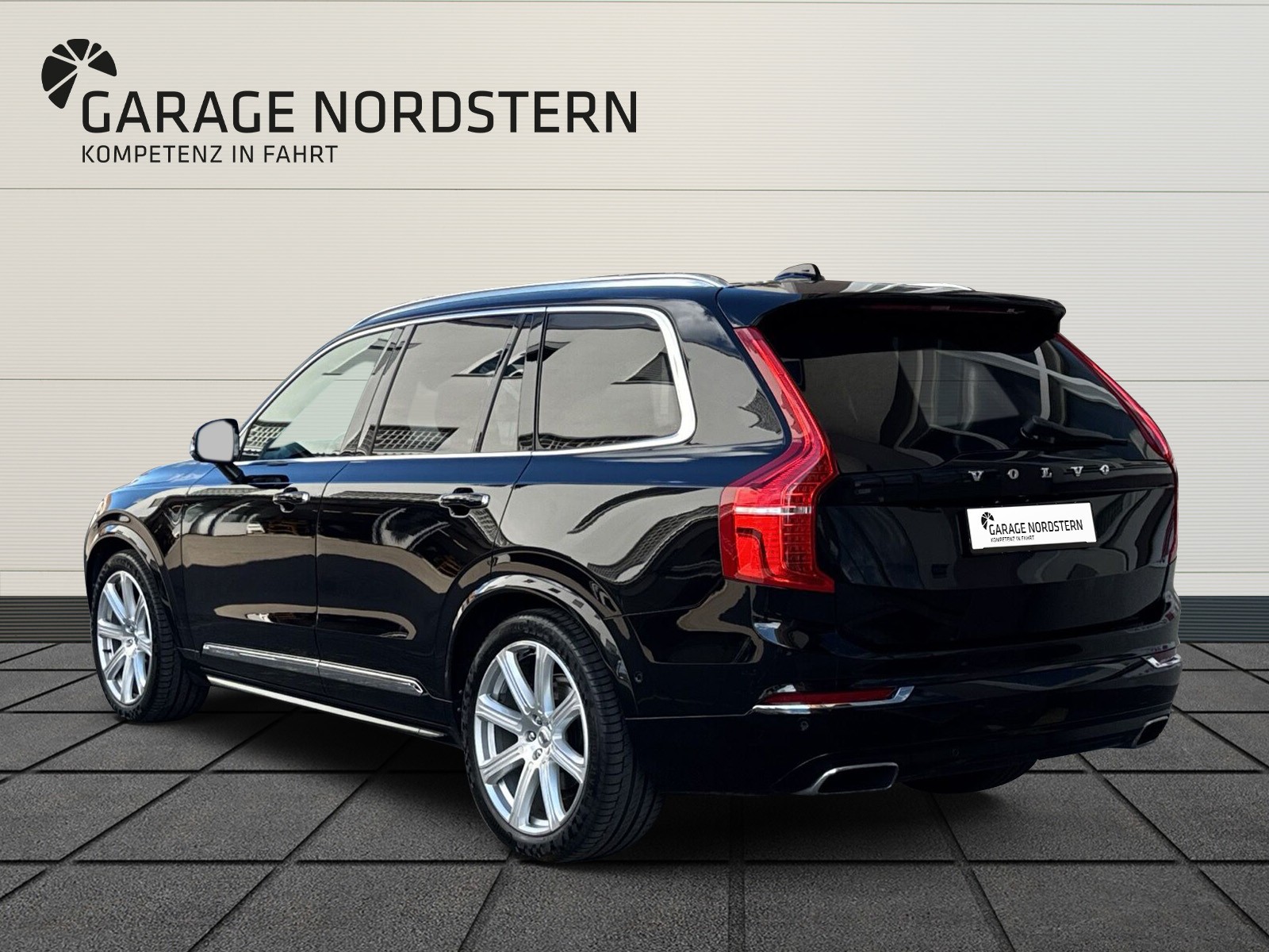 VOLVO XC90 2.0 T6 Inscription 7P. AWD-image-2