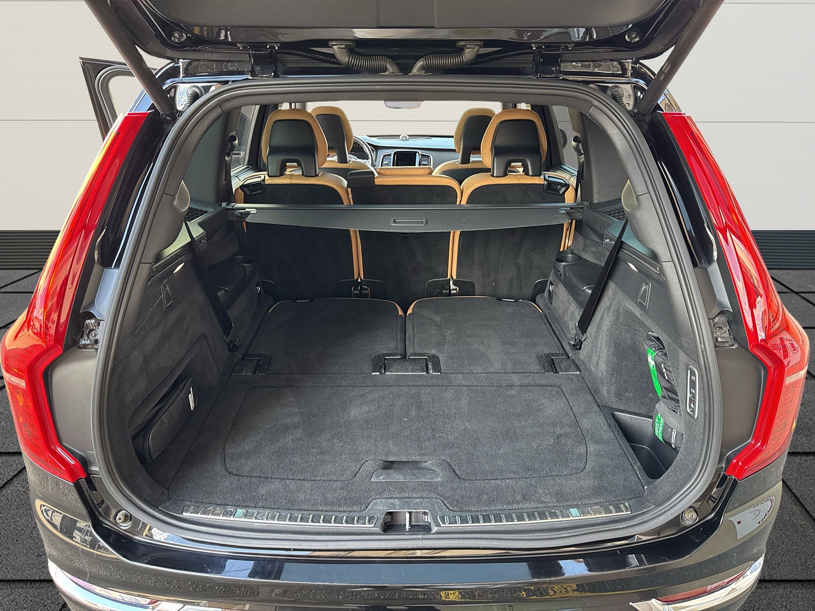 VOLVO XC90 2.0 T6 Inscription 7P. AWD-image-9