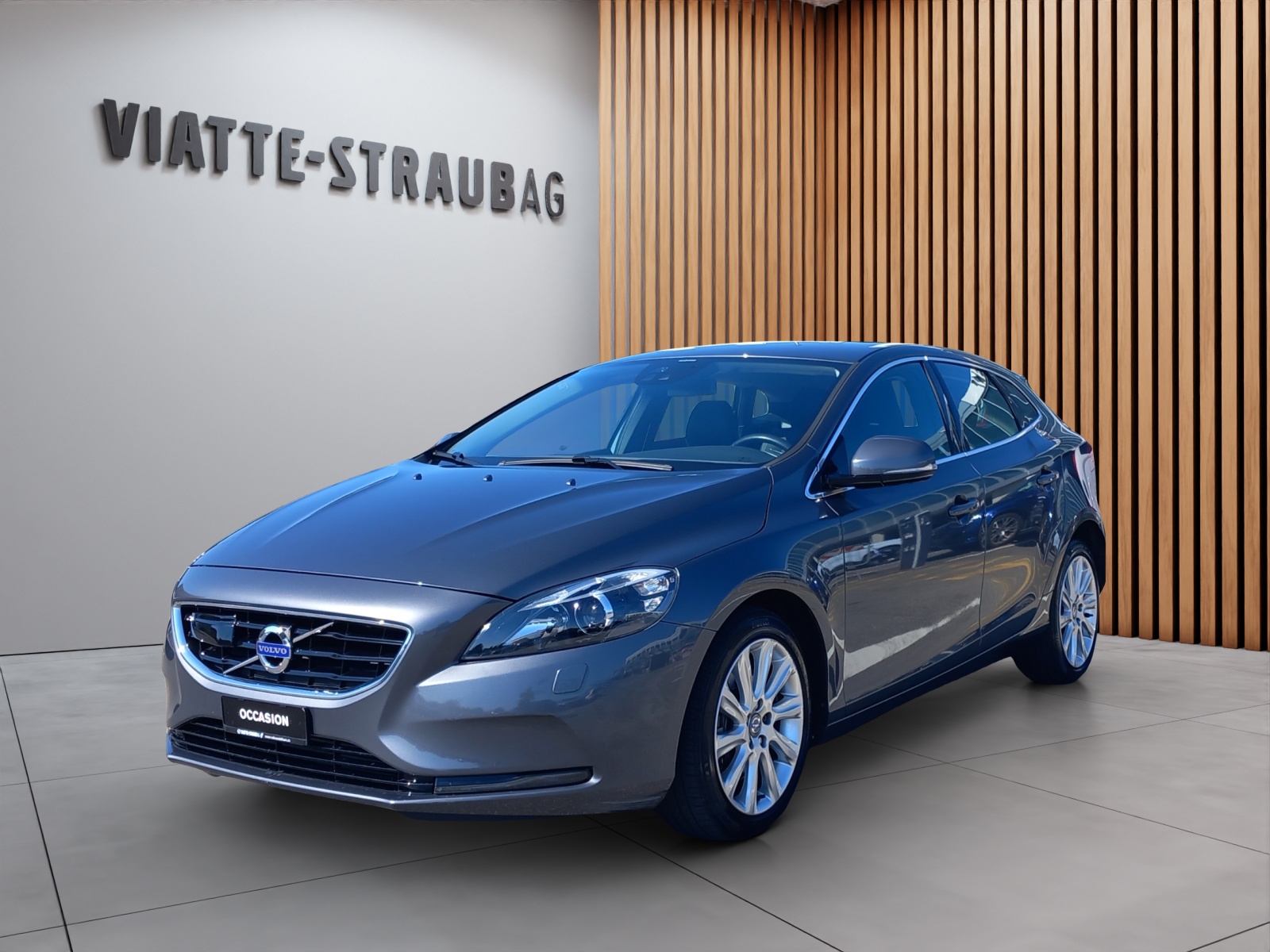 VOLVO V40 2.0 D4 Summum S/S