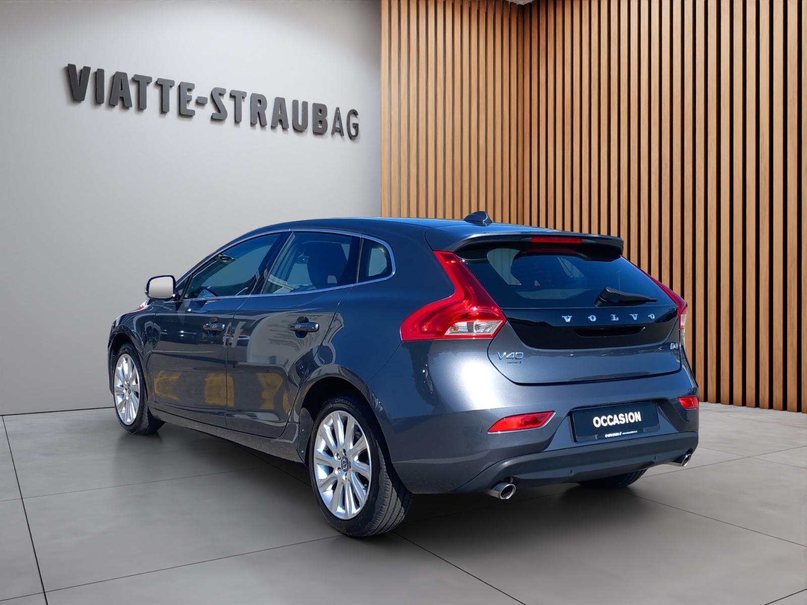 VOLVO V40 2.0 D4 Summum S/S-showroom-element-2