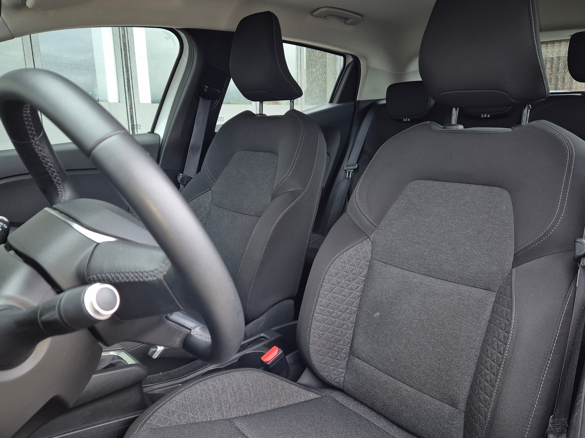 RENAULT Clio 1.0 Business-image-12