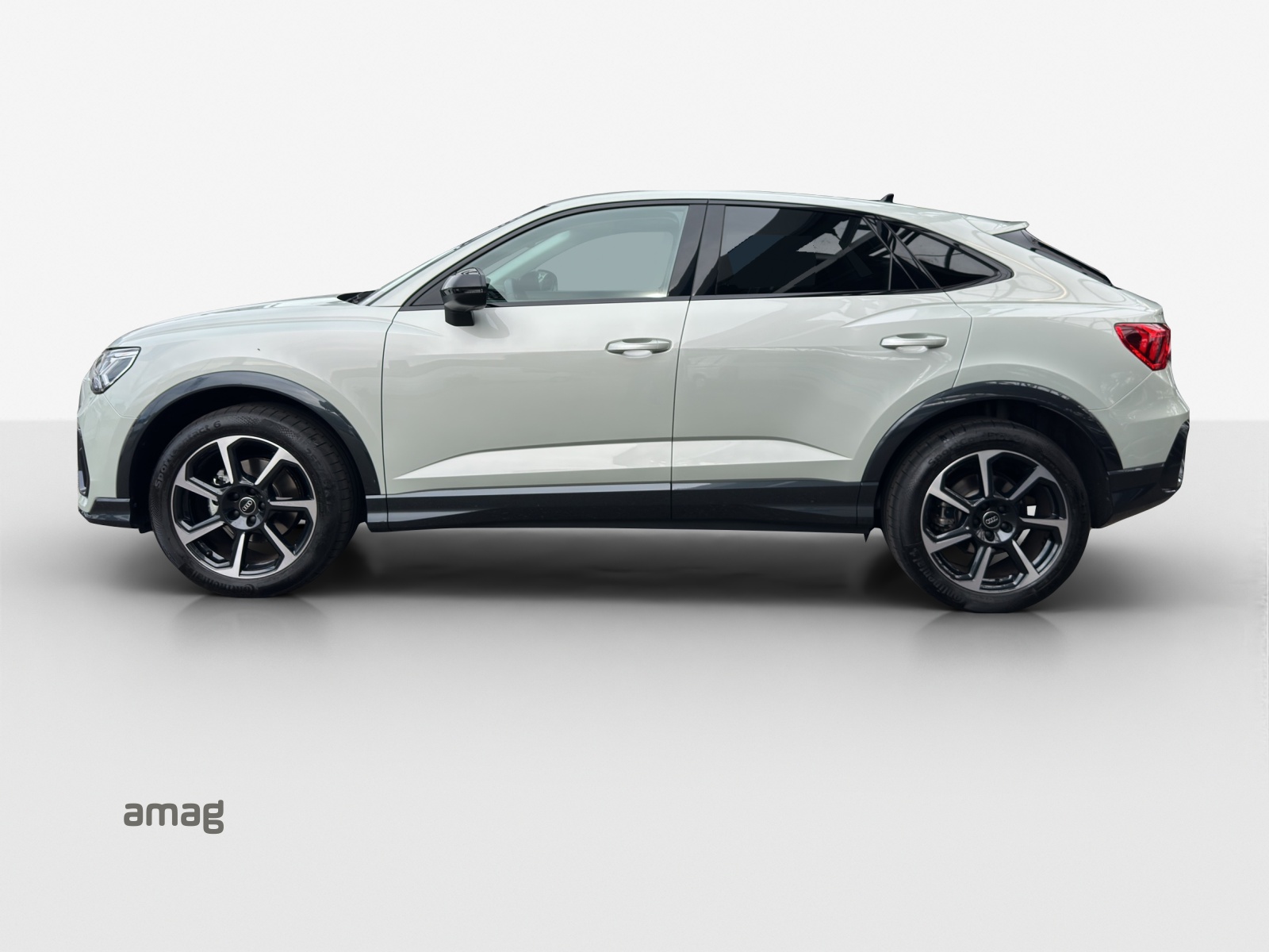 AUDI Q3 Sportback 35 TFSI Attraction S-tronic-image-1
