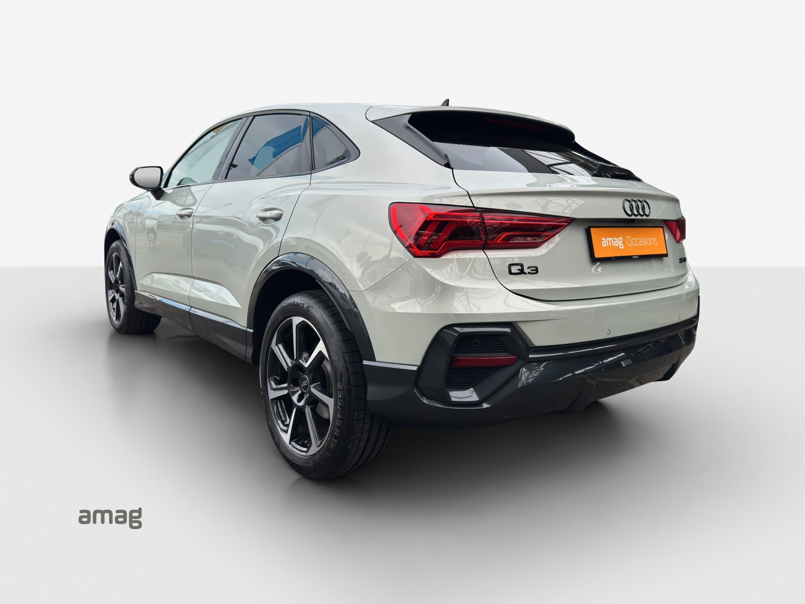 AUDI Q3 Sportback 35 TFSI Attraction S-tronic-showroom-element-2