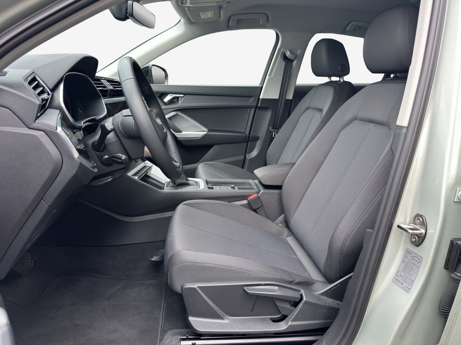 AUDI Q3 Sportback 35 TFSI Attraction S-tronic-image-7
