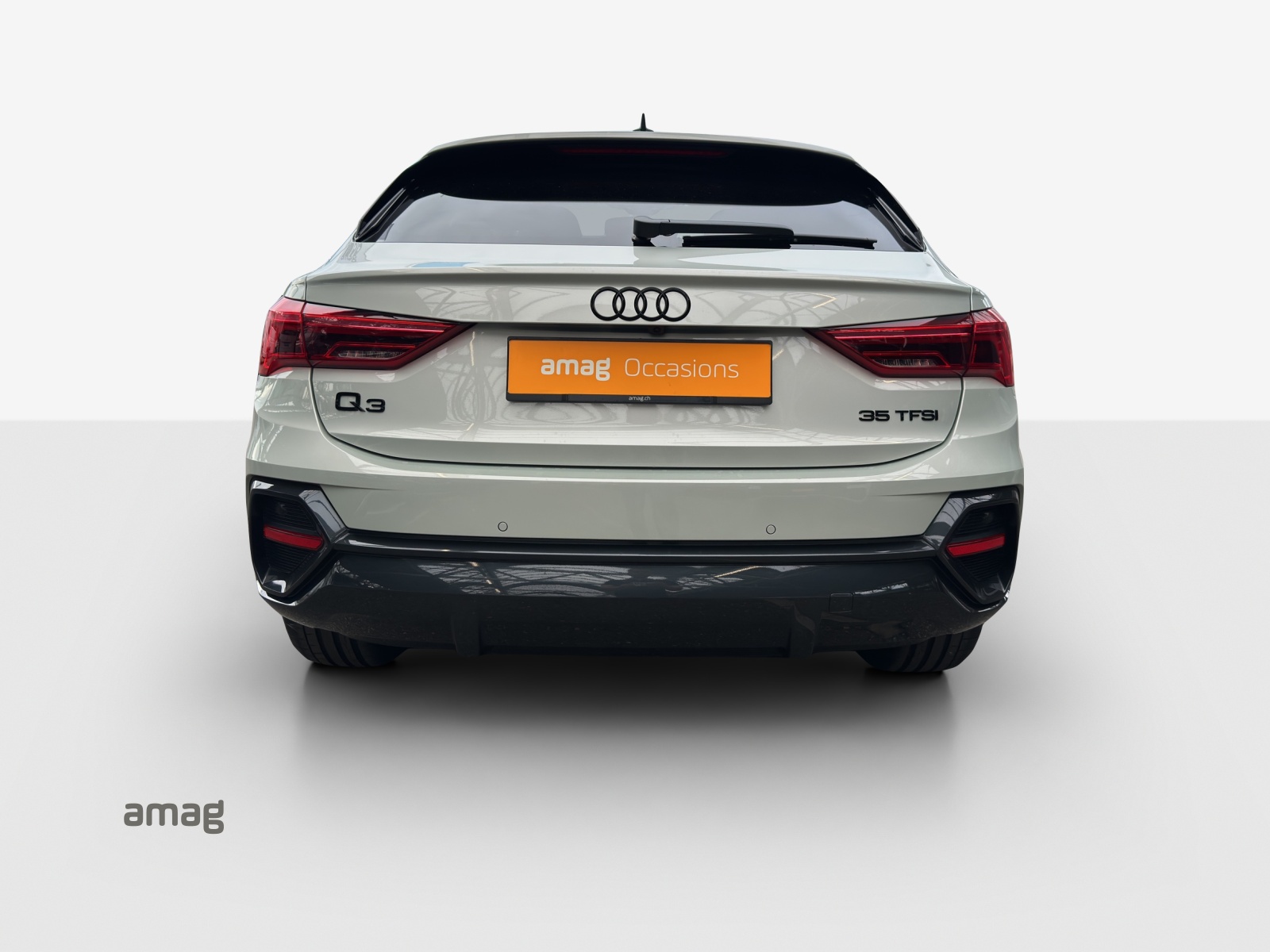 AUDI Q3 Sportback 35 TFSI Attraction S-tronic-image-3