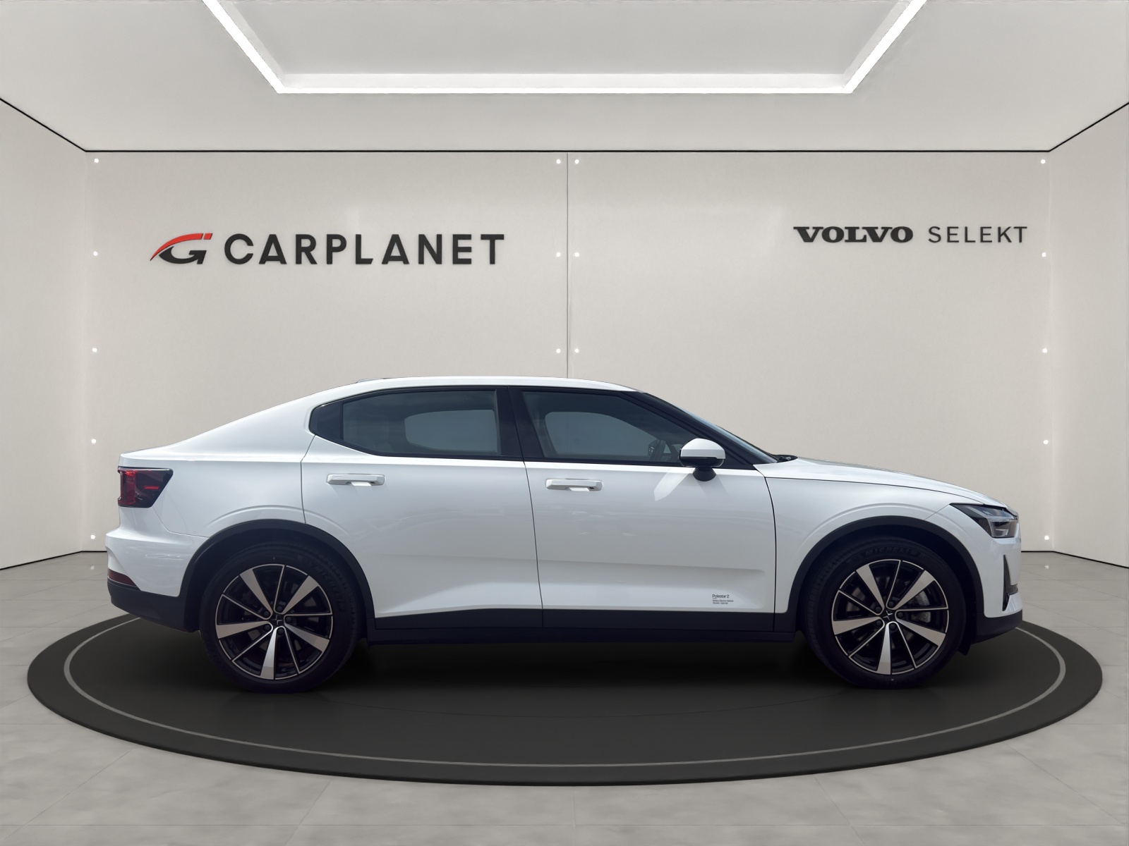 POLESTAR 2 Long Range Dual Motor-image-2