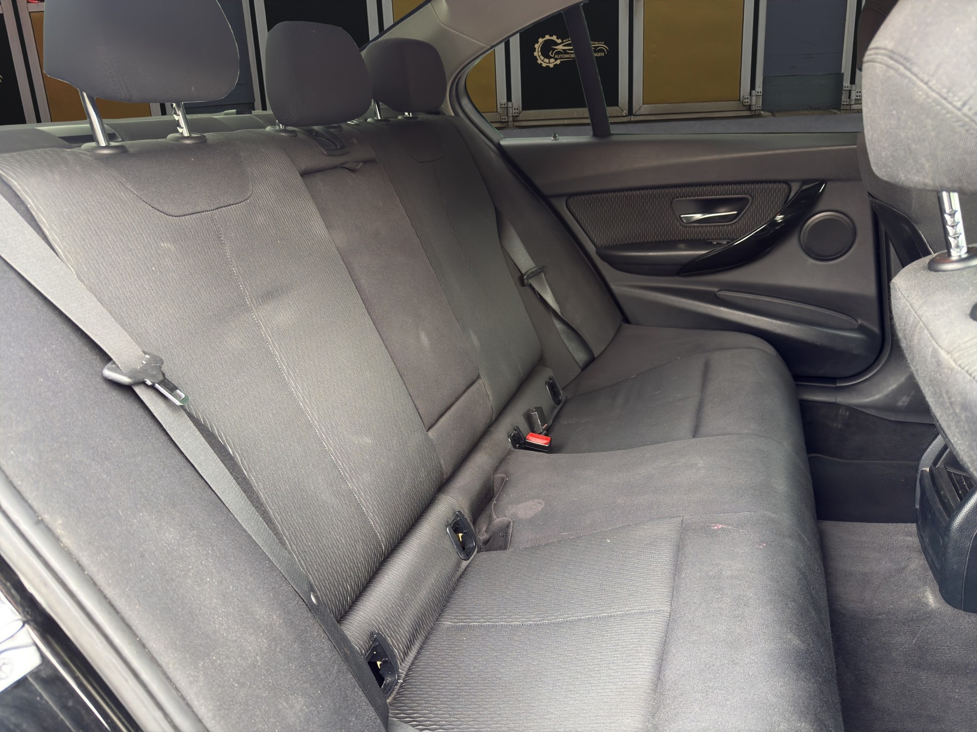 BMW 318d Steptronic-image-12
