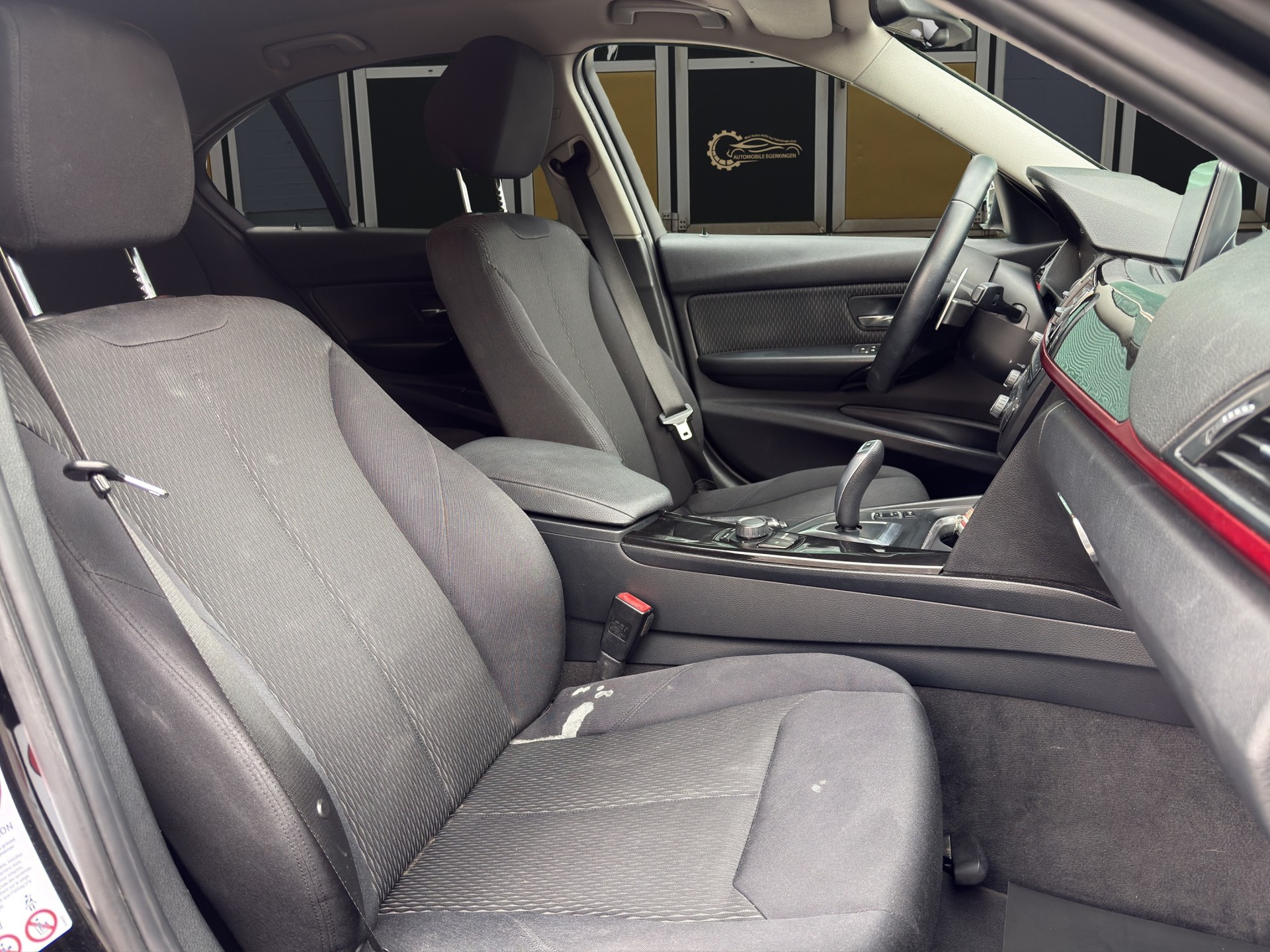 BMW 318d Steptronic-image-9