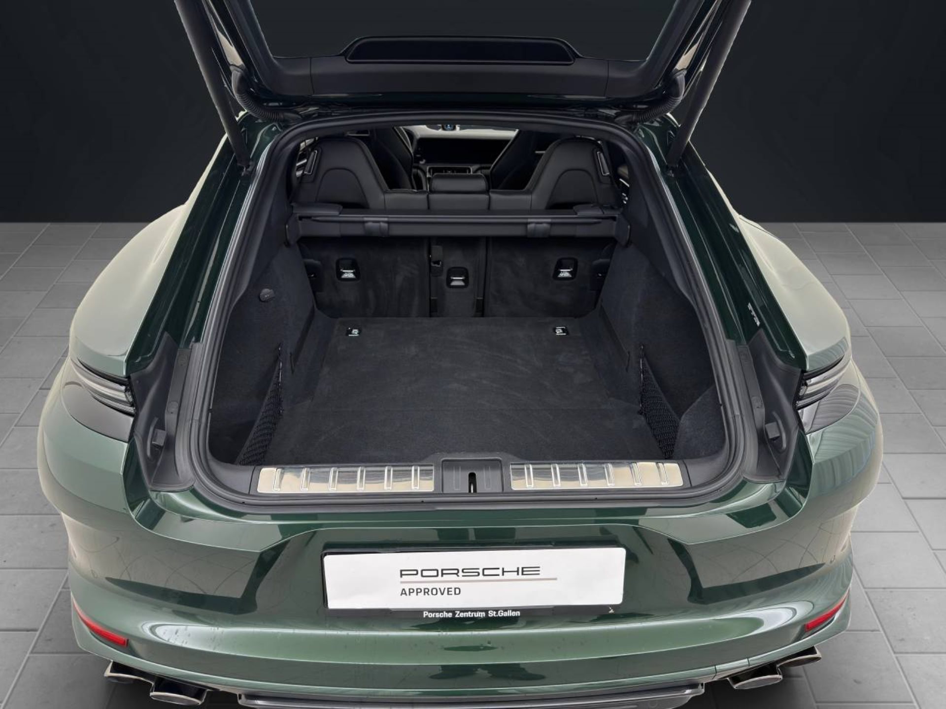 PORSCHE Panamera GTS-image-19