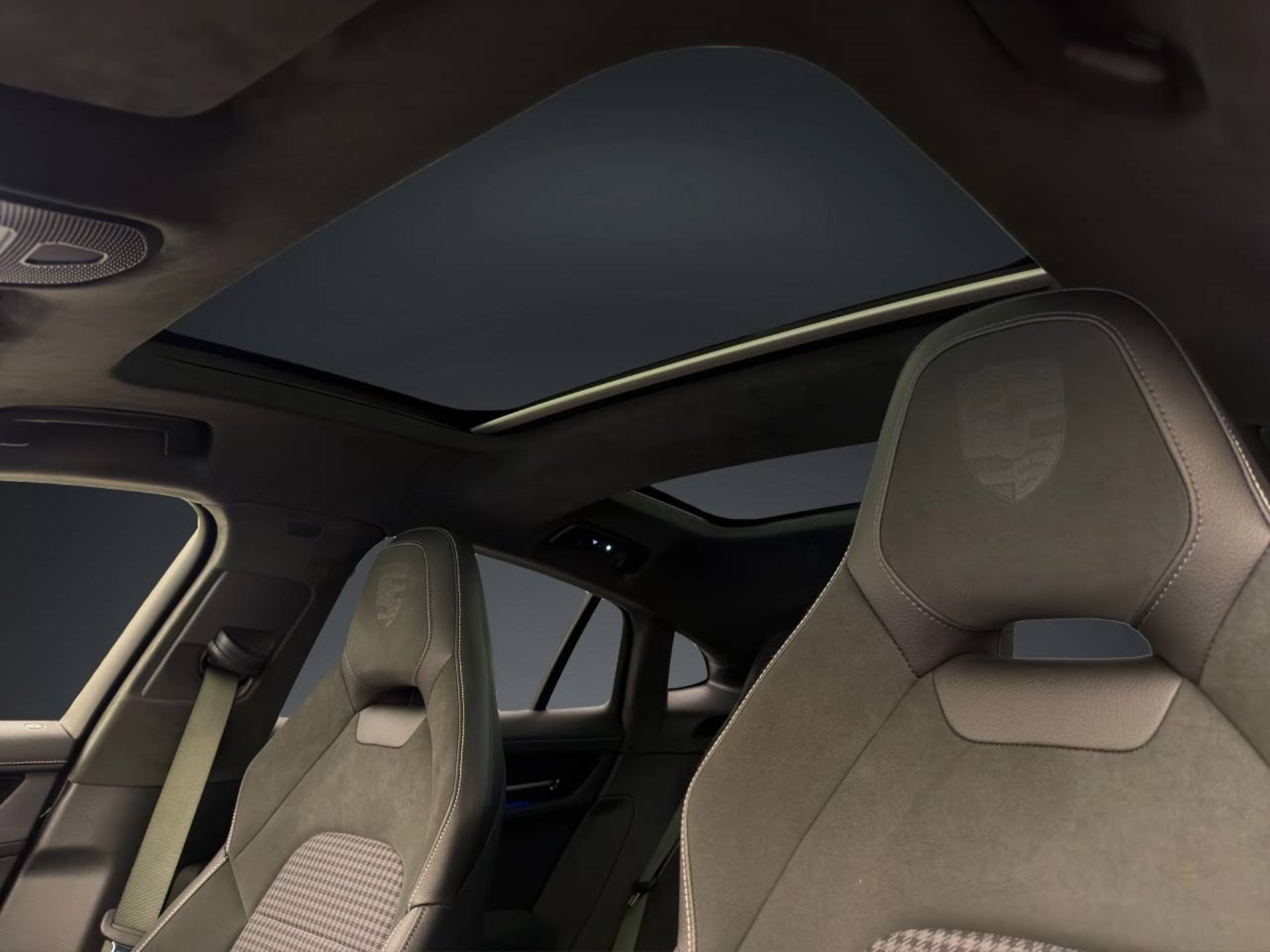 PORSCHE Panamera GTS-image-13