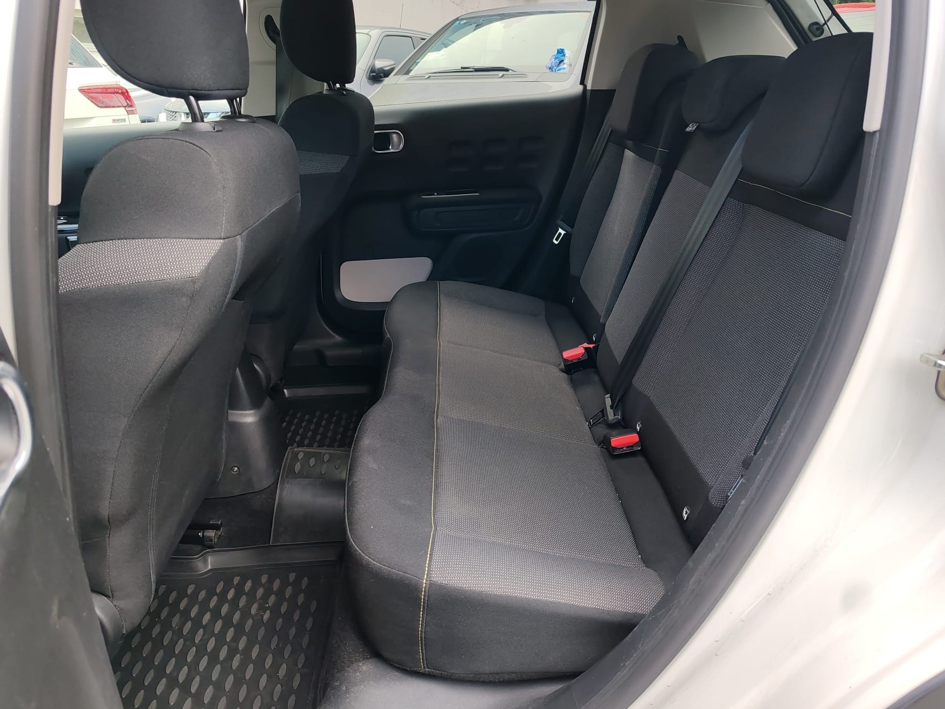 CITROEN C3 1.2i PureTech Shine-image-8