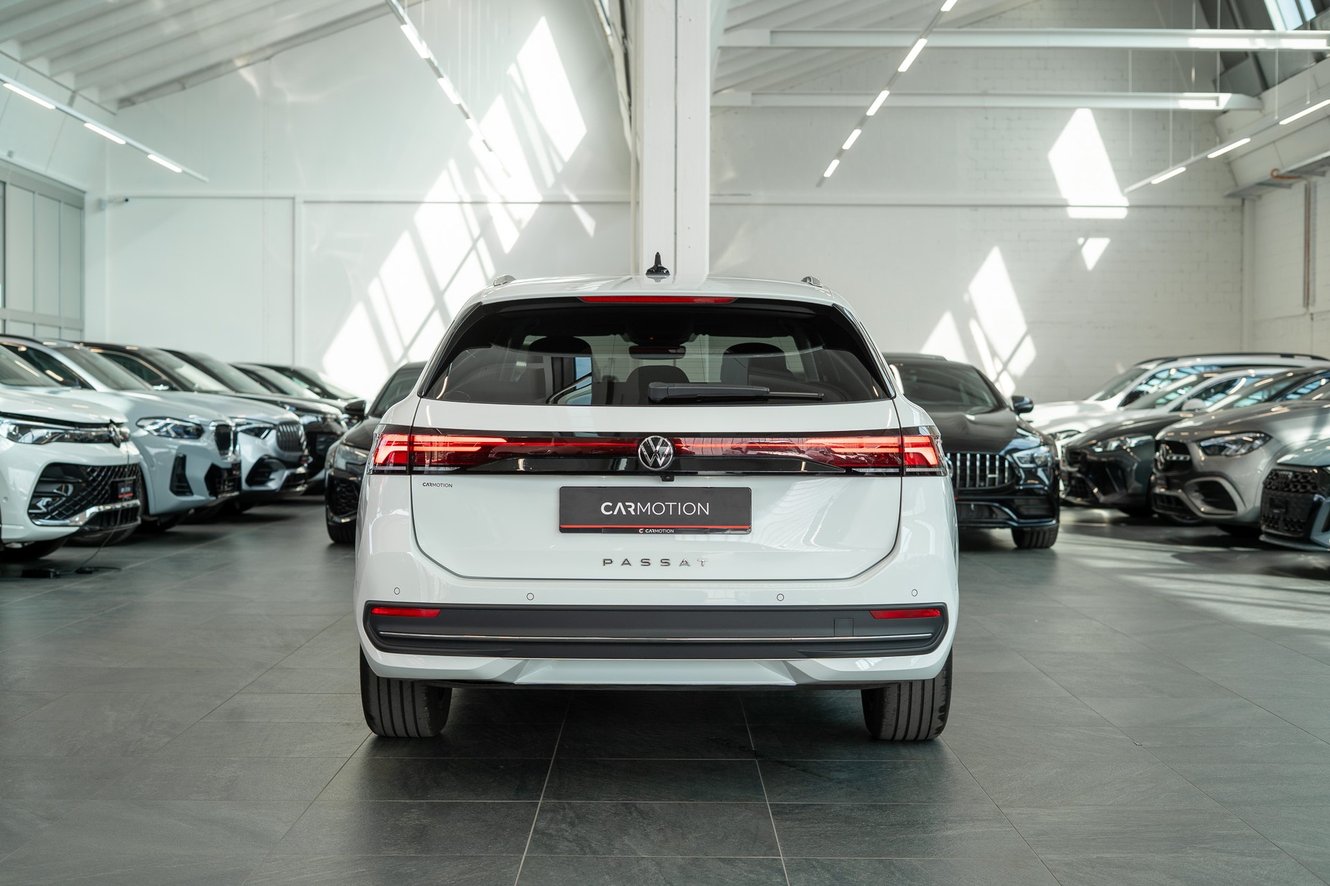 VW Passat Variant 2.0 TDI Business DSG / CH-Fahrzeug / Head-Up / El. Sitze-image-4