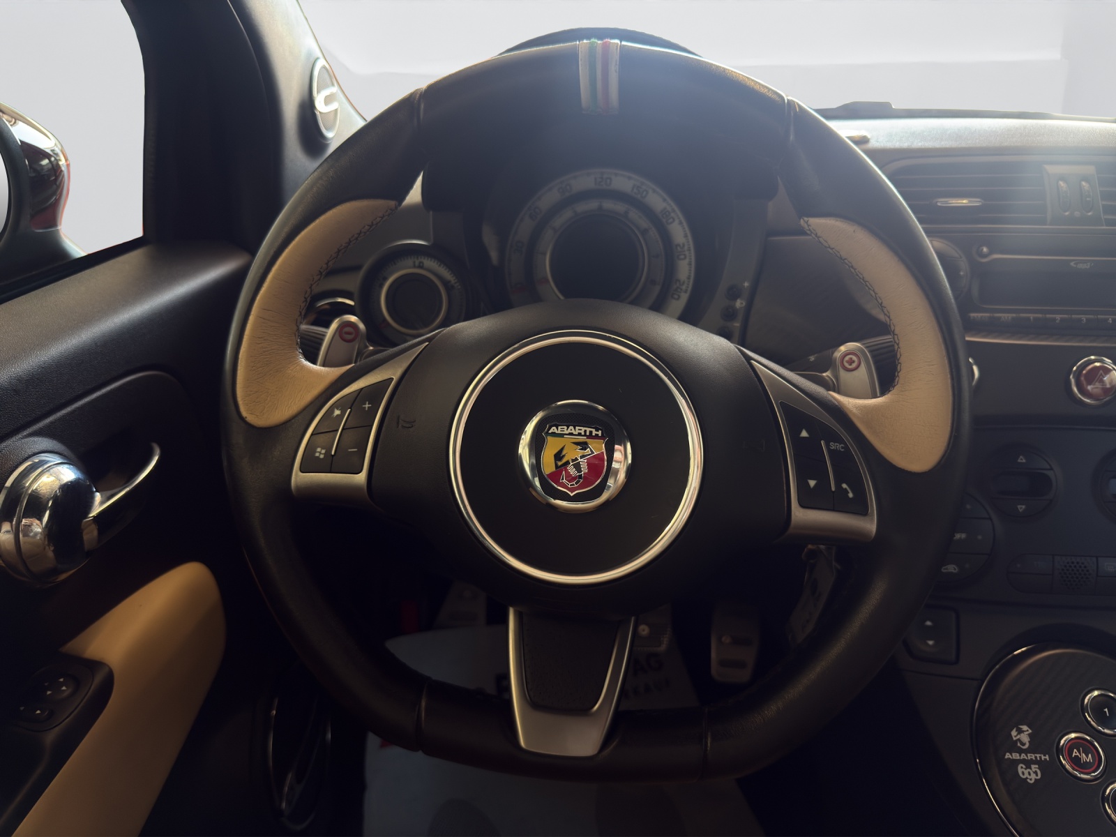 FIAT 695C 1.4 16V Turbo Abarth Edizione Maserati-image-14