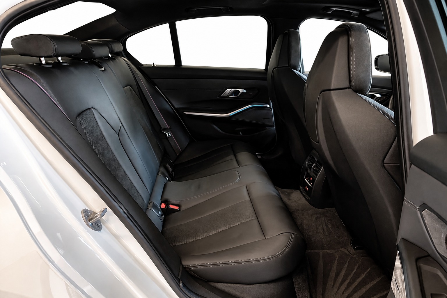 BMW M3 Competition LCI2 M-Steptronic-image-27