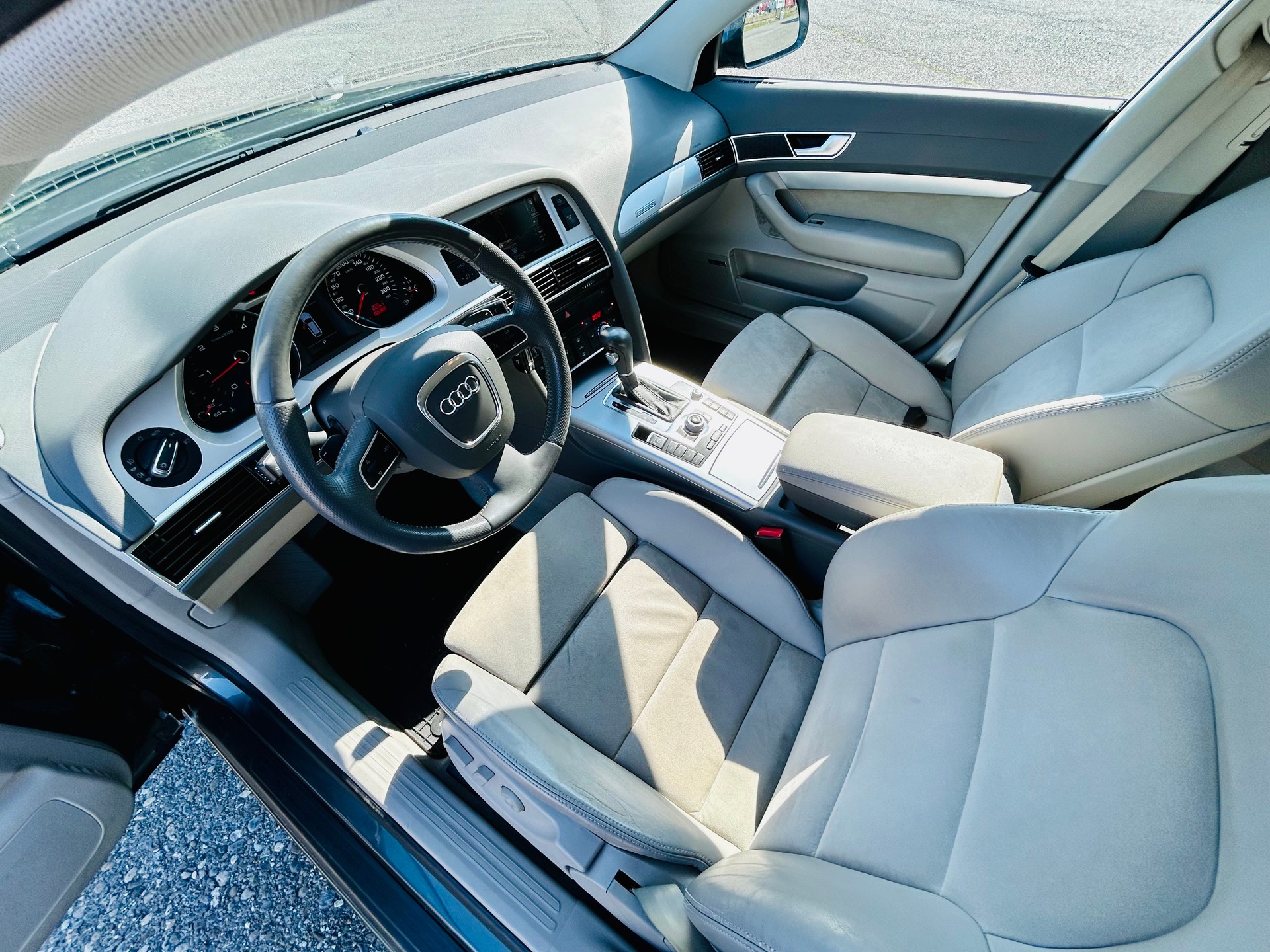 AUDI A6 Avant 3.0 V6 TDI quattro tiptronic-image-14