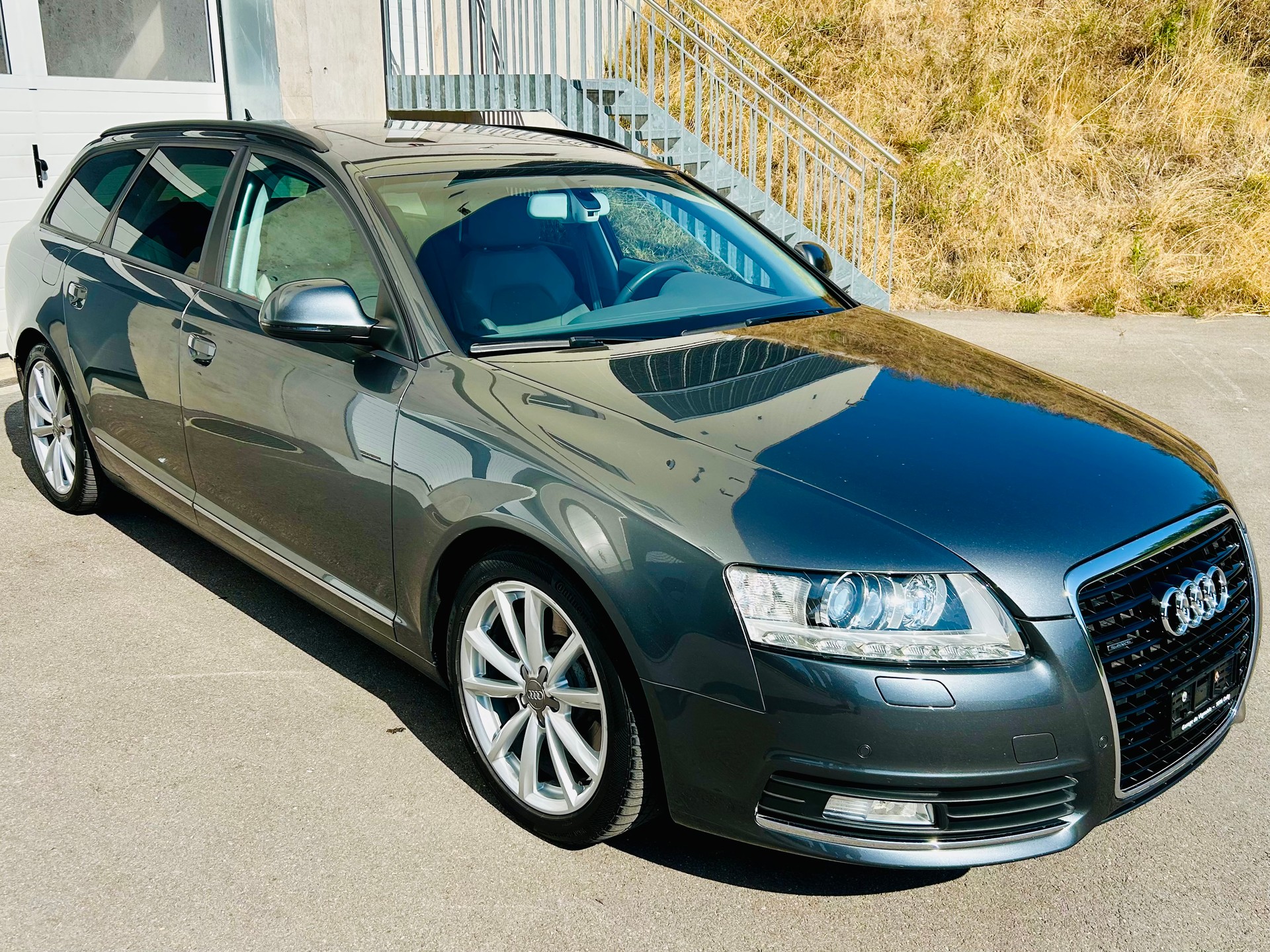 AUDI A6 Avant 3.0 V6 TDI quattro tiptronic-image-10