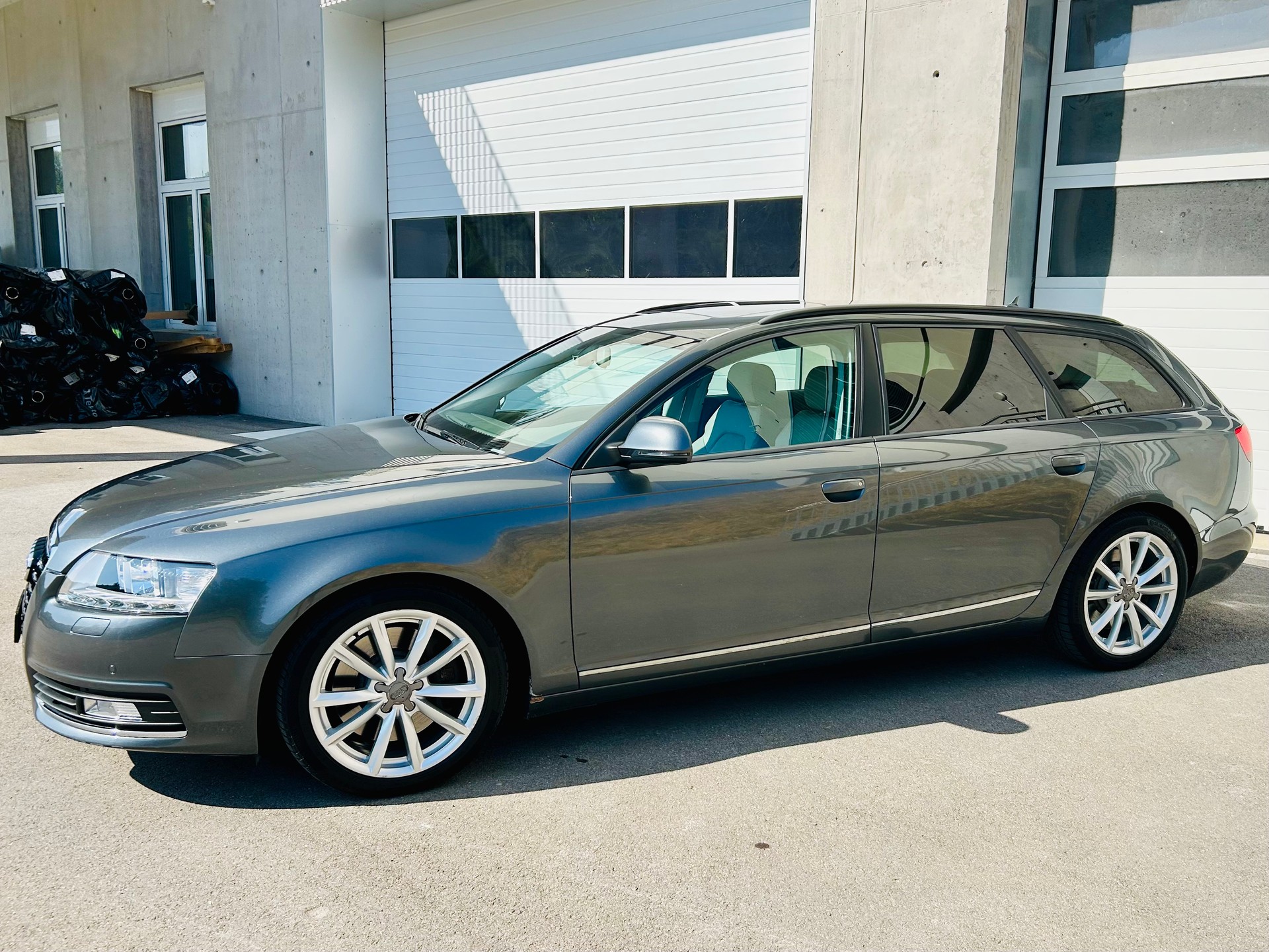 AUDI A6 Avant 3.0 V6 TDI quattro tiptronic-image-9