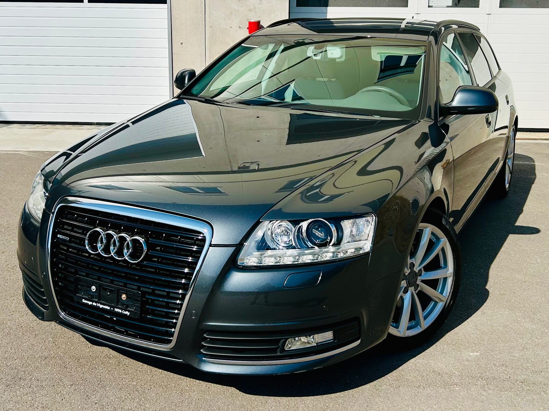 AUDI A6 Avant 3.0 V6 TDI quattro tiptronic-image-11