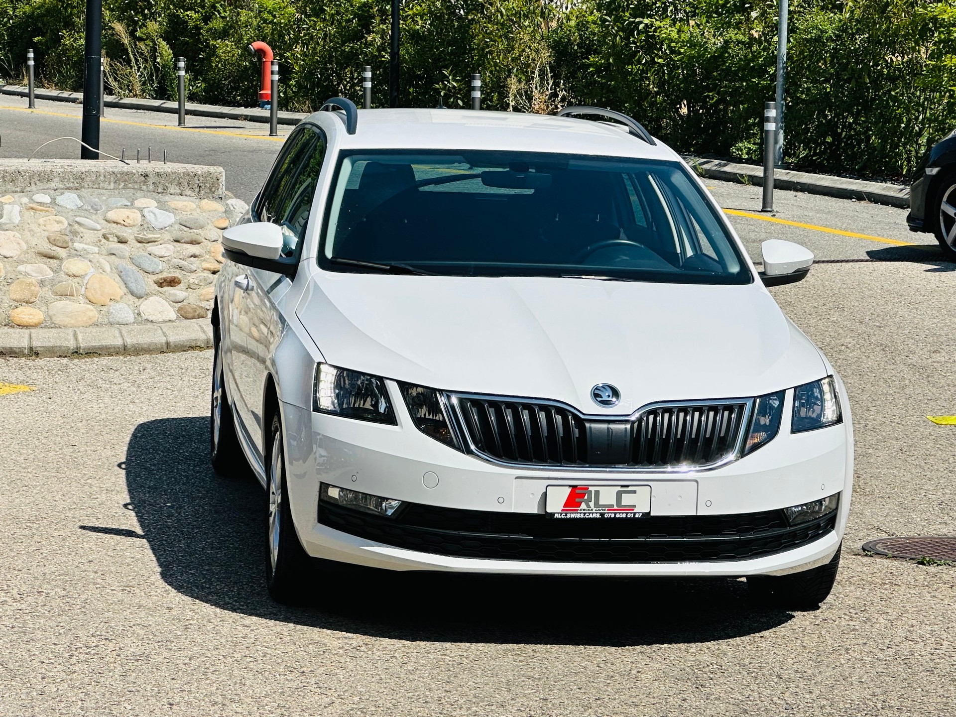 SKODA Octavia Combi 2.0 TDI Ambition 4x4-image-4