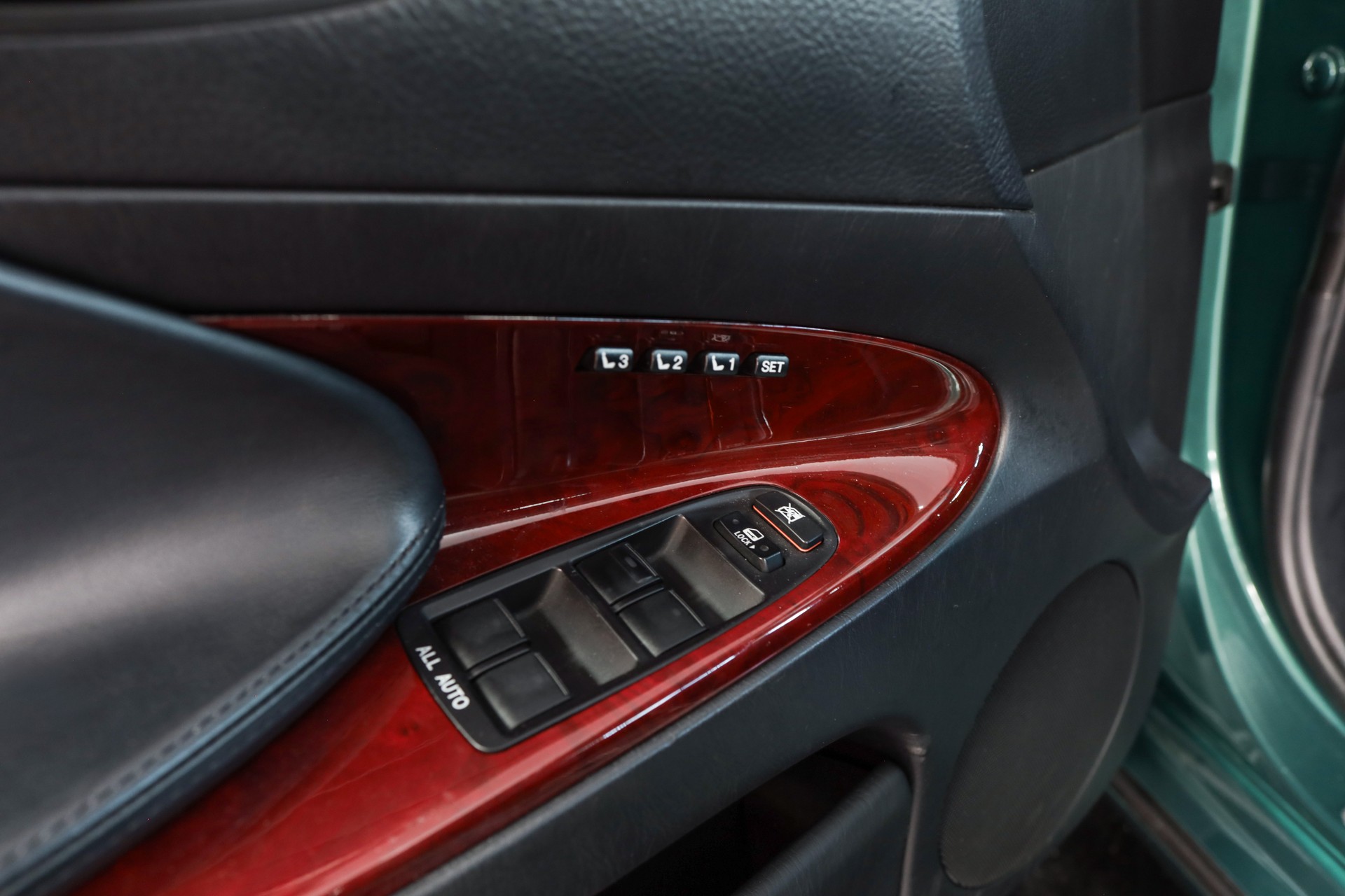 LEXUS GS 450h Automatic-image-21