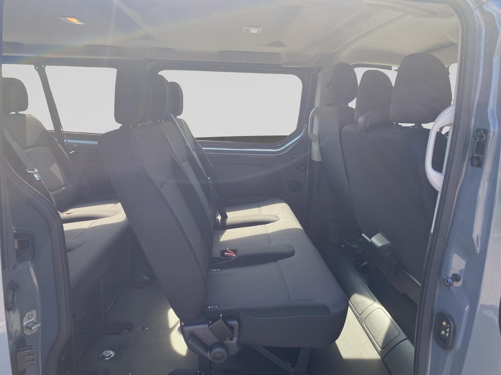 RENAULT Trafic Blue dCi 150 Grand Passenger Evolution EDC-image-27