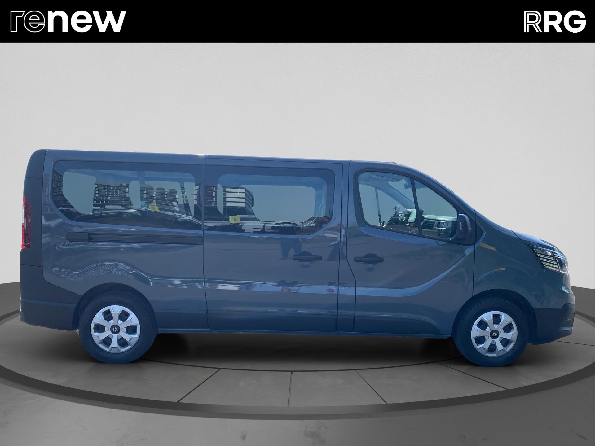RENAULT Trafic Blue dCi 150 Grand Passenger Evolution EDC-showroom-element-1