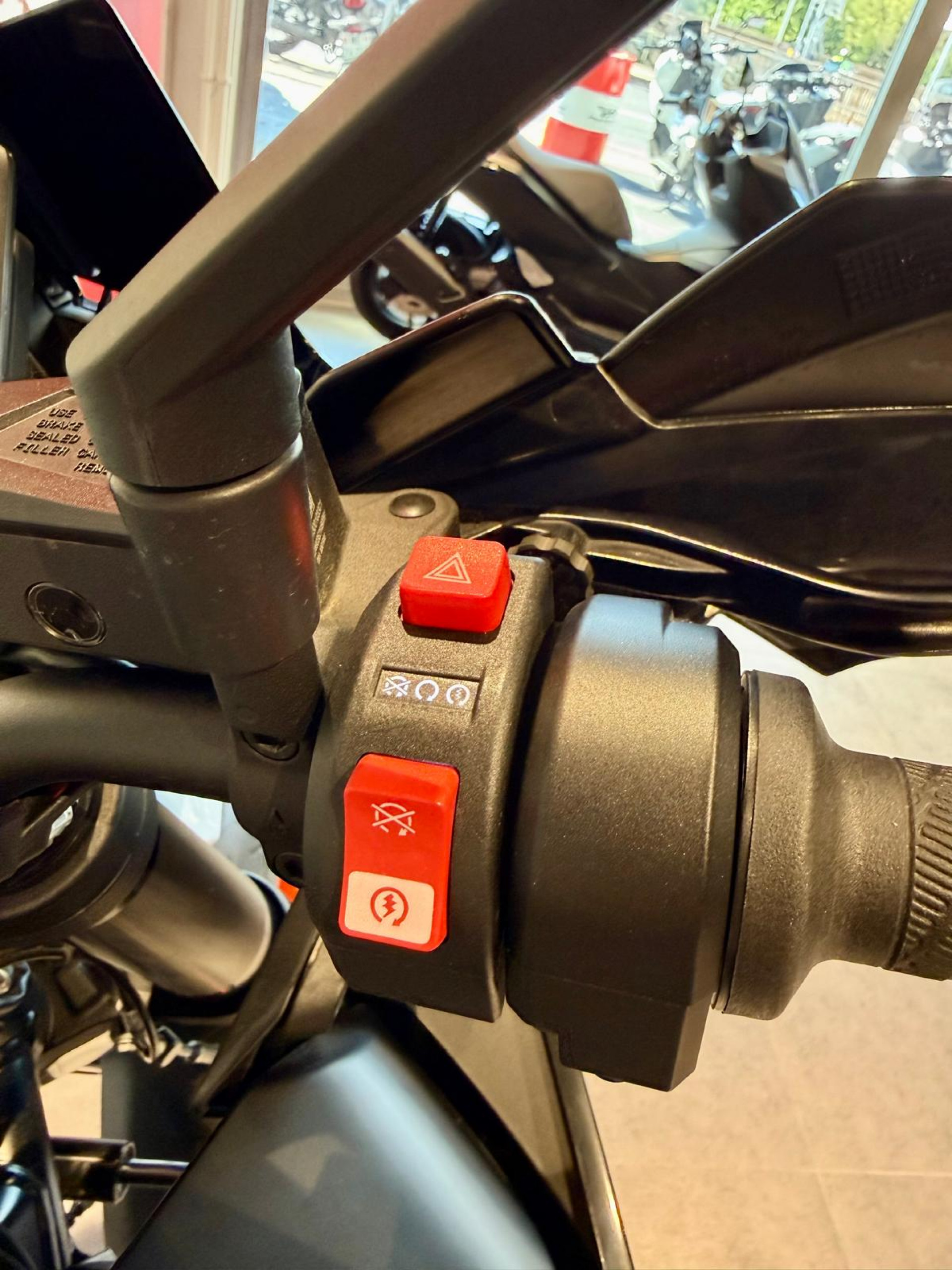 KTM 890 SMT-image-5