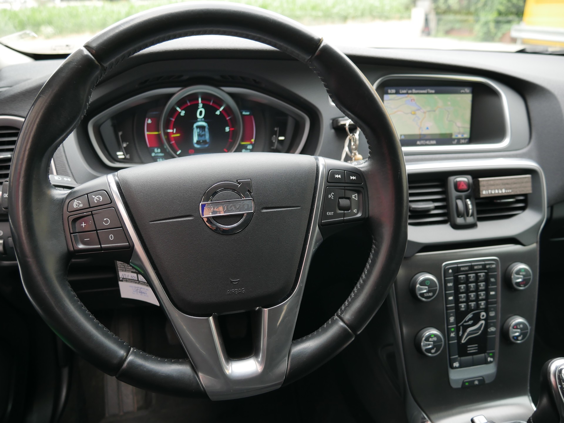 VOLVO 2.0 D3 Basis S/S-image-8