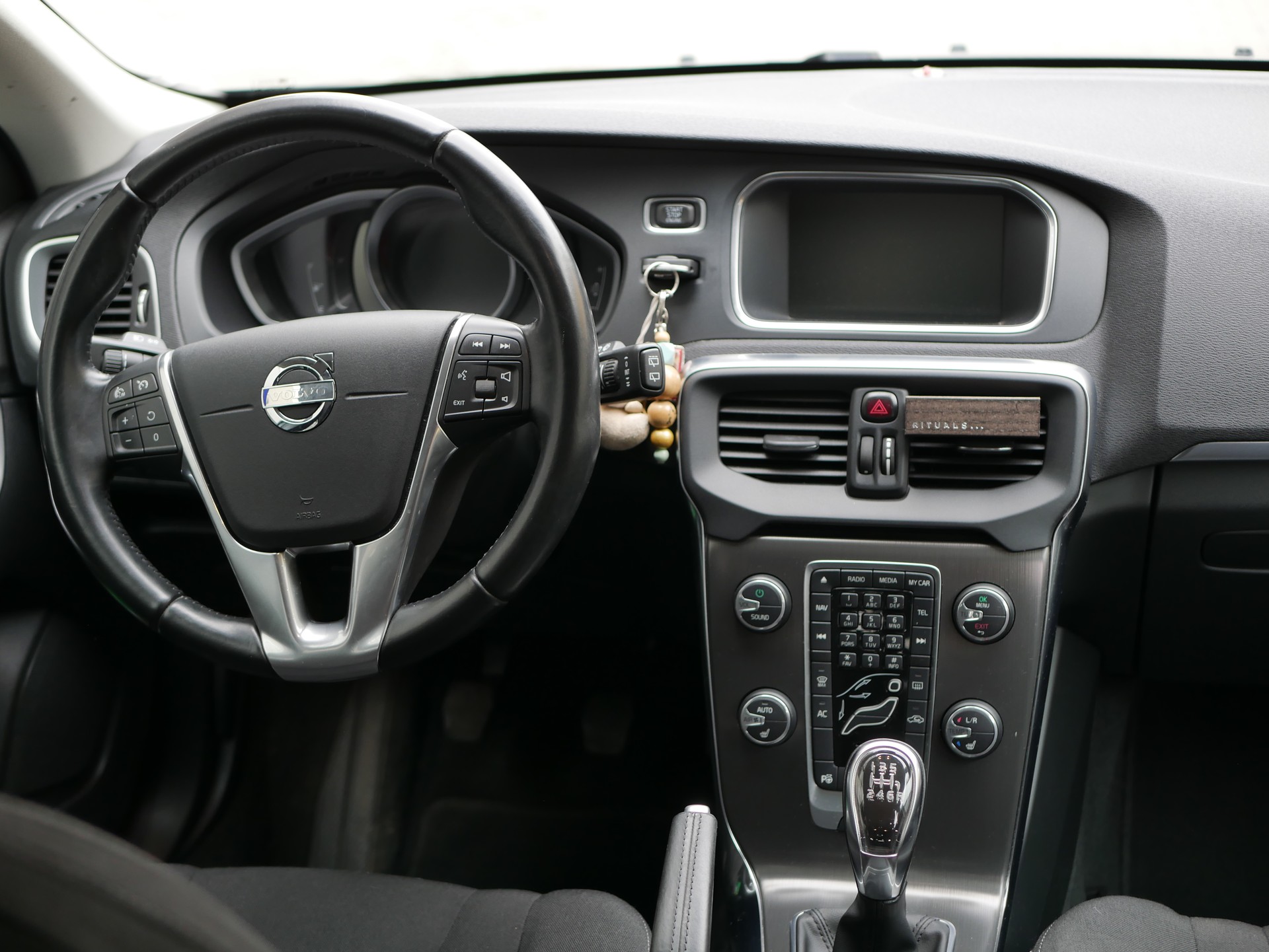 VOLVO 2.0 D3 Basis S/S-image-5
