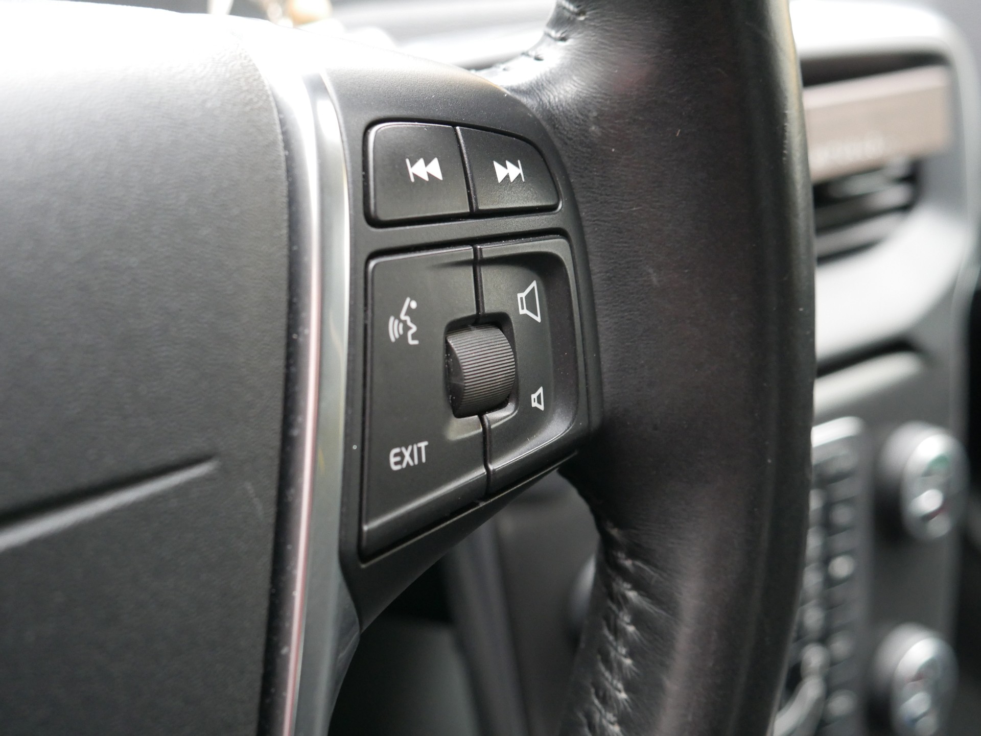 VOLVO 2.0 D3 Basis S/S-image-10