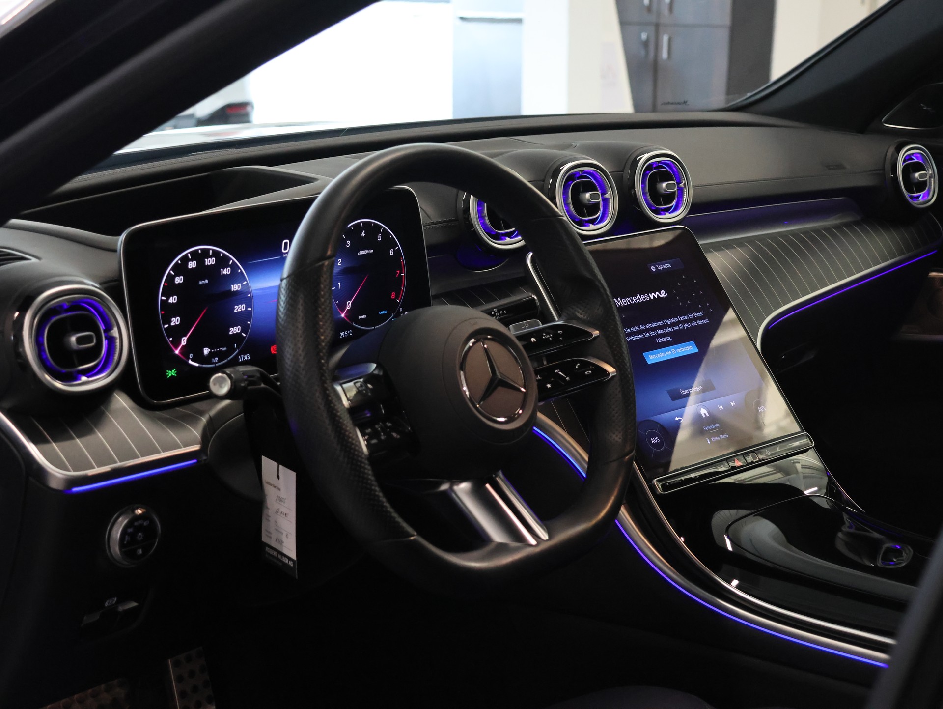 MERCEDES-BENZ C 300 4Matic AMG Line *Burmester* *Panoramadach* *Sitzheizung*-image-16