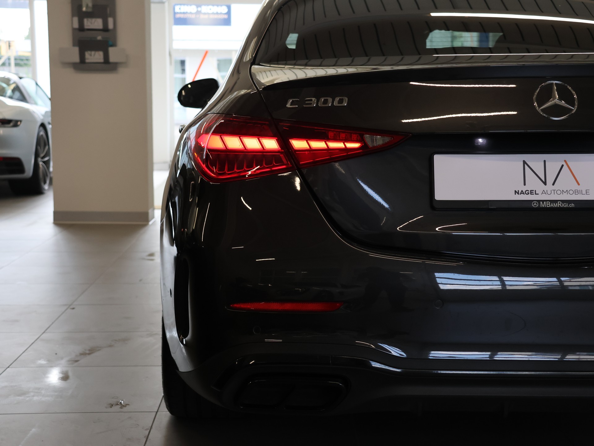 MERCEDES-BENZ C 300 4Matic AMG Line *Burmester* *Panoramadach* *Sitzheizung*-image-39