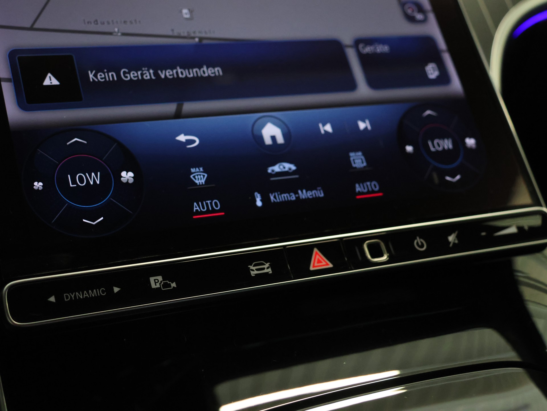 MERCEDES-BENZ C 300 4Matic AMG Line *Burmester* *Panoramadach* *Sitzheizung*-image-26