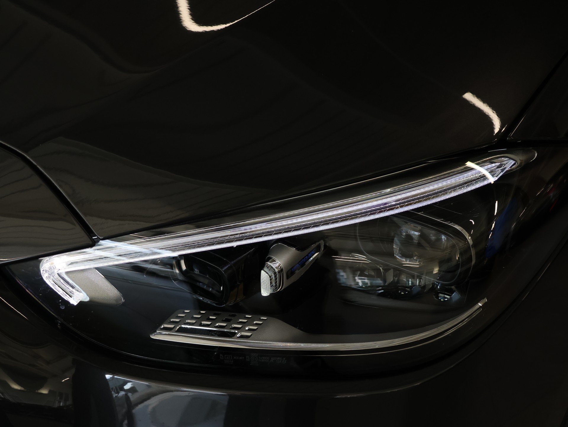 MERCEDES-BENZ C 300 4Matic AMG Line *Burmester* *Panoramadach* *Sitzheizung*-image-10
