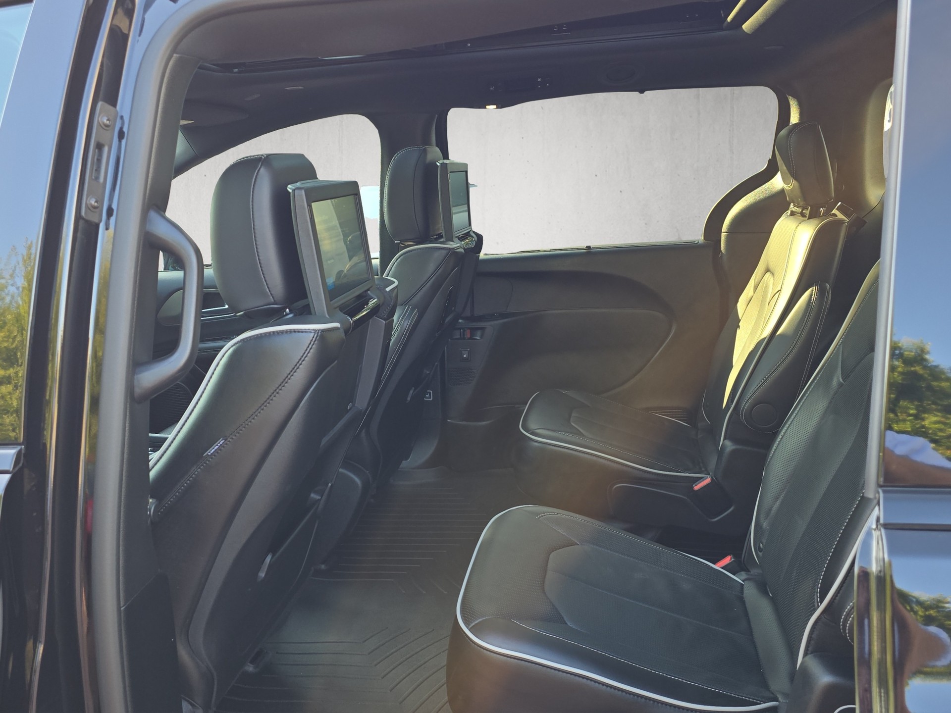 CHRYSLER 3.6 V6 S Appearance AWD-image-12