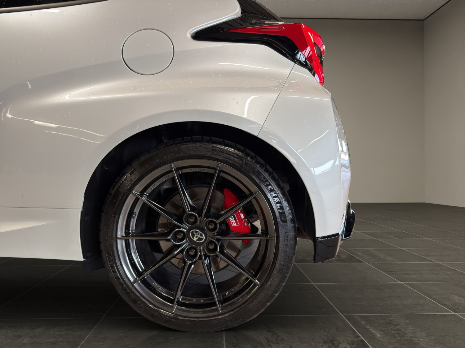 TOYOTA GR Yaris 1.6 Turbo Sport 4x4-image-12