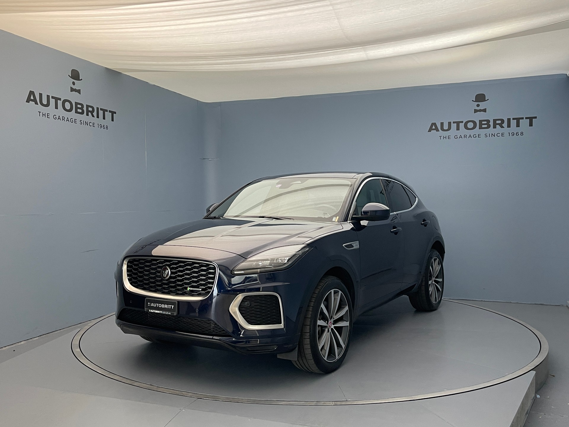 JAGUAR E-Pace 1.5 T 300e R-Dynamic SE AWD-image-0