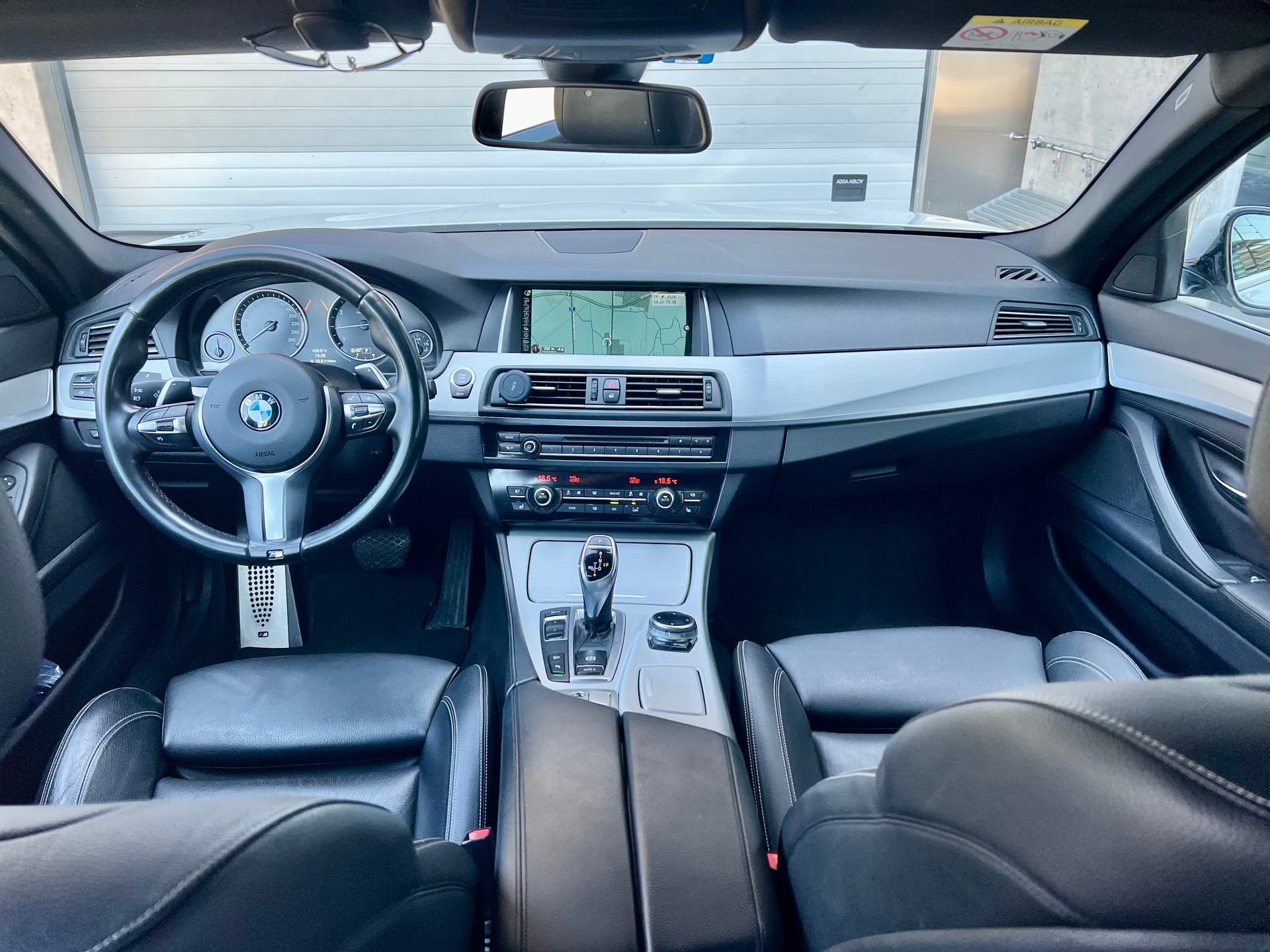 BMW 528i Touring xDrive Steptronic-image-7