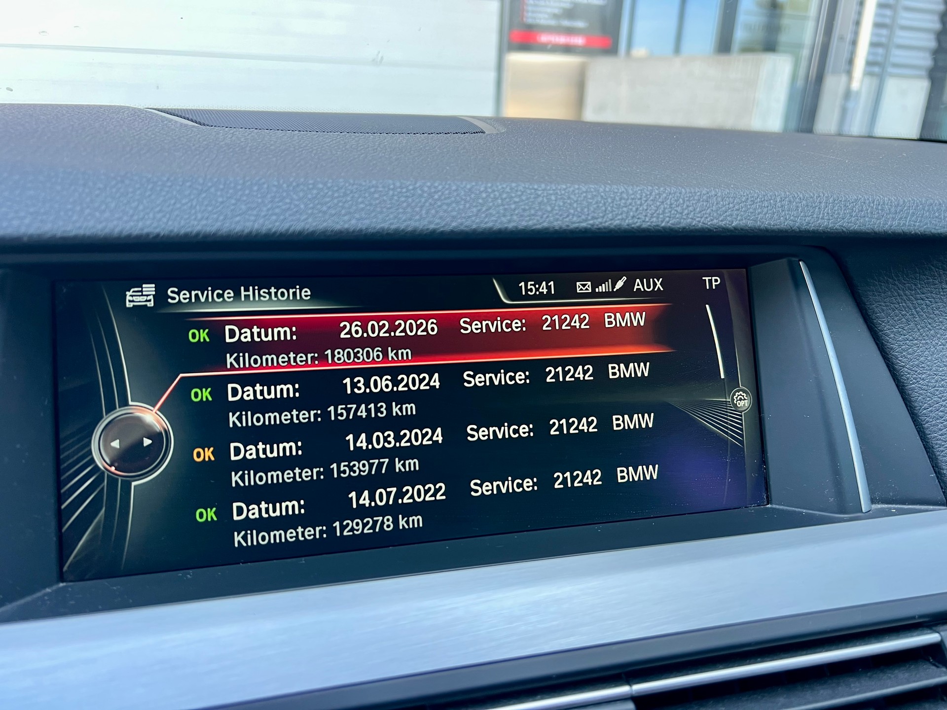 BMW 528i Touring xDrive Steptronic-image-15